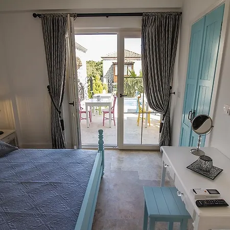 Fedora Butik Alaçatı